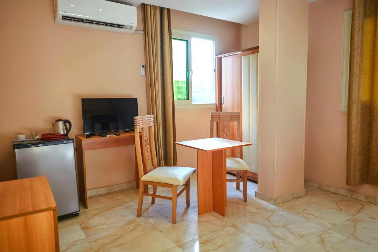 Grand Golden Pyramids View Hotel Kafrat al Jabal Bagian luar foto