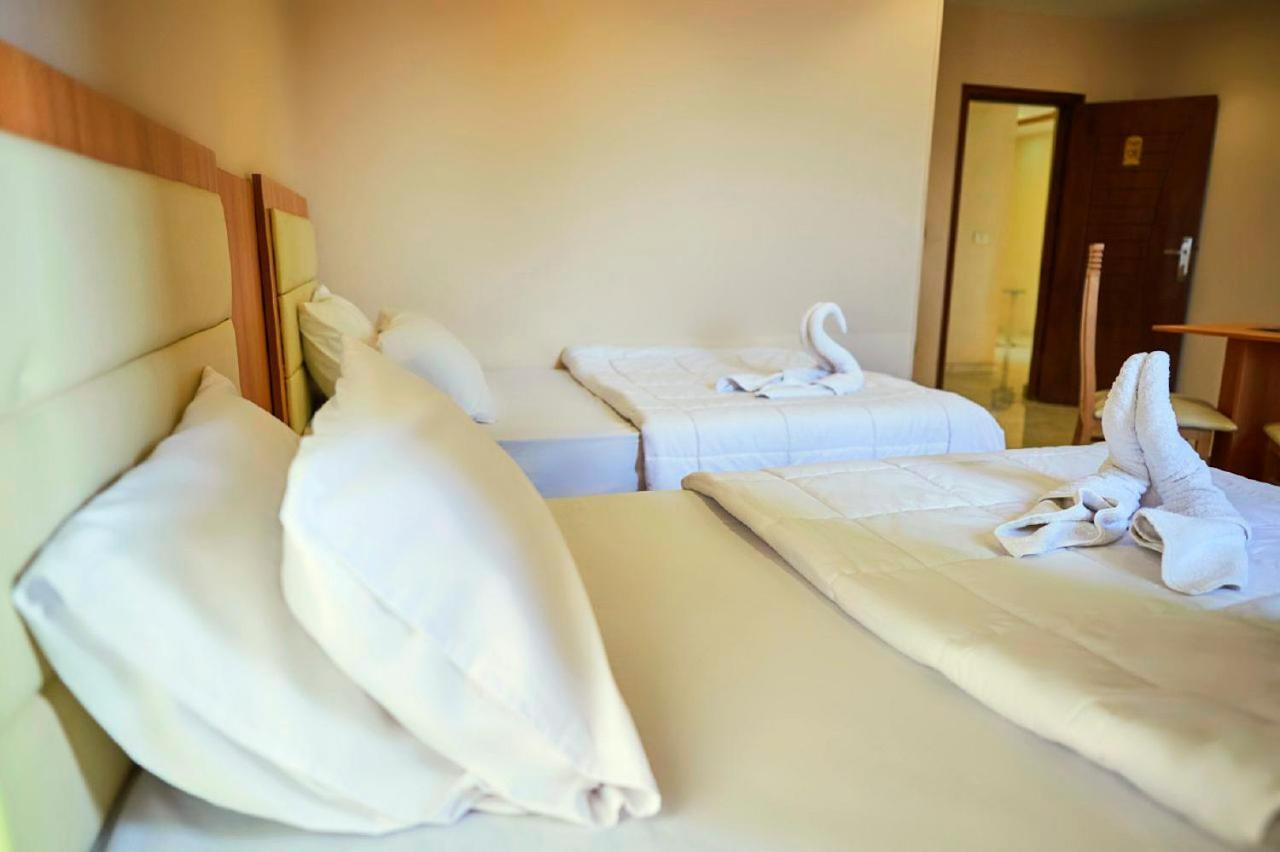 Grand Golden Pyramids View Hotel Kafrat al Jabal Bagian luar foto