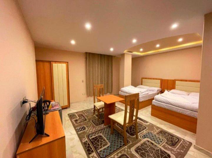 Grand Golden Pyramids View Hotel Kafrat al Jabal Bagian luar foto