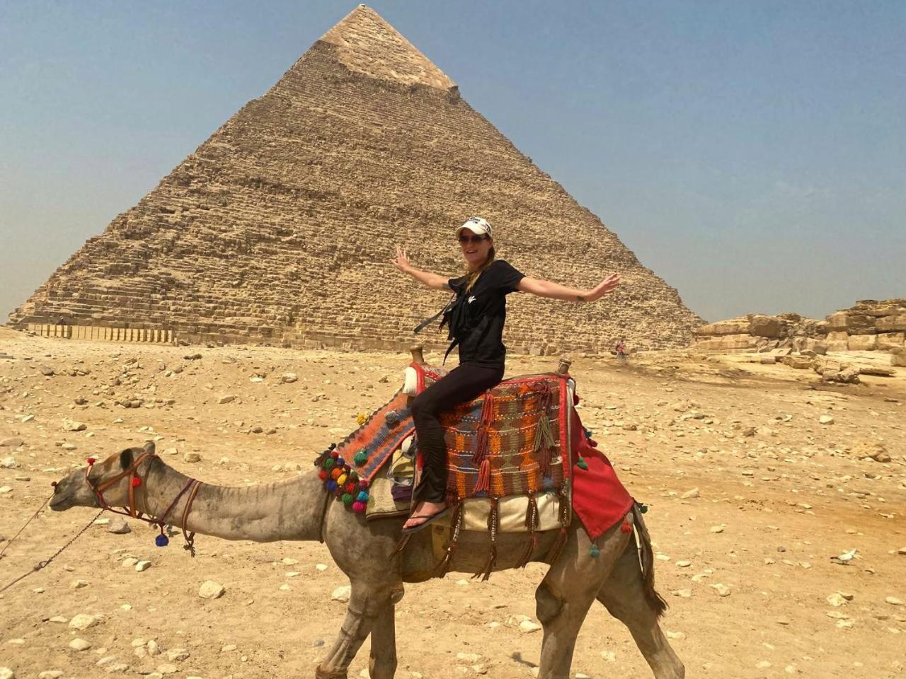 Grand Golden Pyramids View Hotel Kafrat al Jabal Bagian luar foto